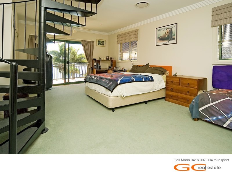 Paradise Point QLD 4216