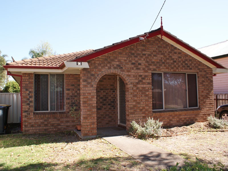 14 Henson Ave, Mayfield East NSW 2304