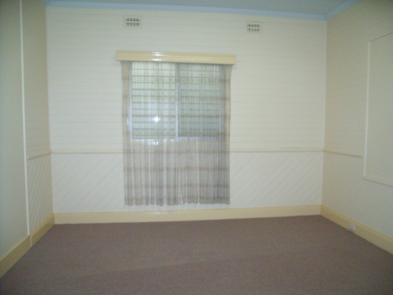 185 Broadmeadow Rd, Broadmeadow NSW 2292