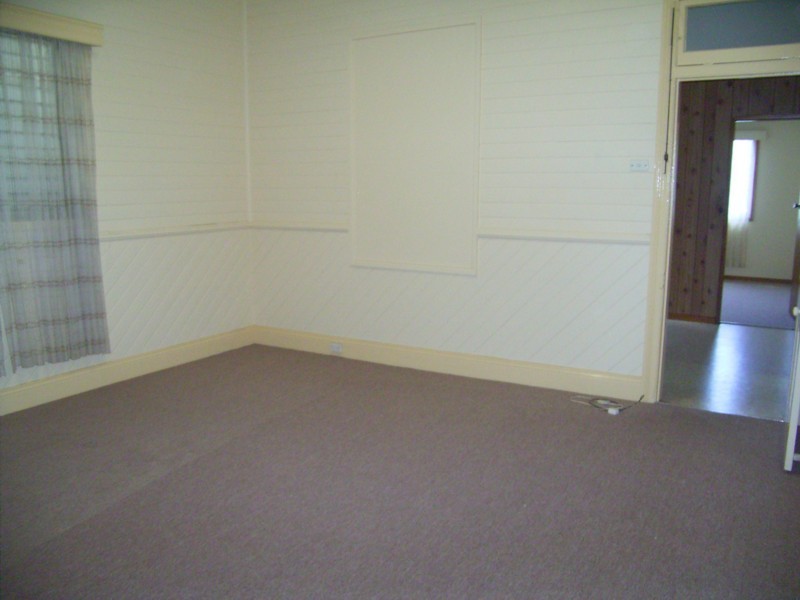 185 Broadmeadow Rd, Broadmeadow NSW 2292