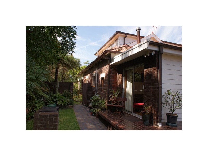 23 Stewart Ave, Hamilton East NSW 2303