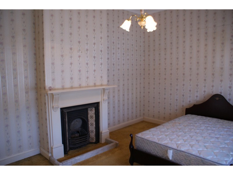 42 Gordon Ave, Hamilton NSW 2303