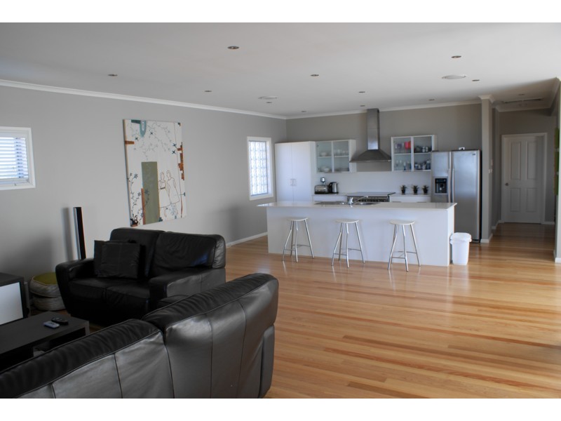 30 Eames Ave, Stockton NSW 2295