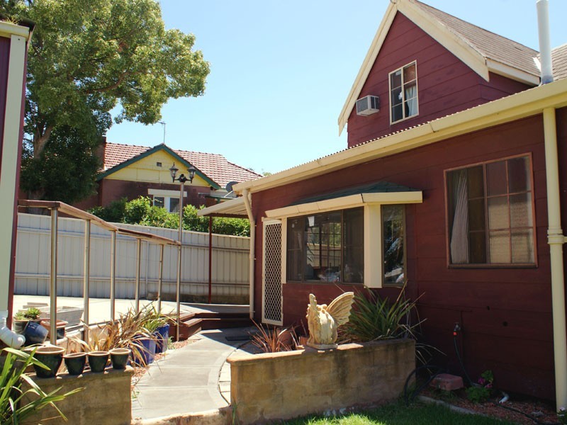 82 Barton Street, Mayfield NSW 2304