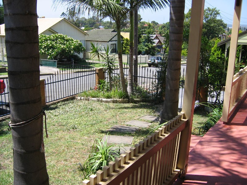 82 Barton Street, Mayfield NSW 2304