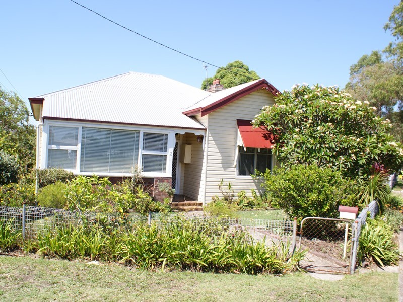 2 Lambton Rd, Waratah NSW 2298