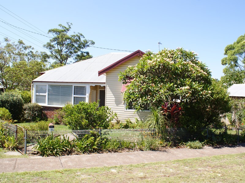 2 Lambton Rd, Waratah NSW 2298