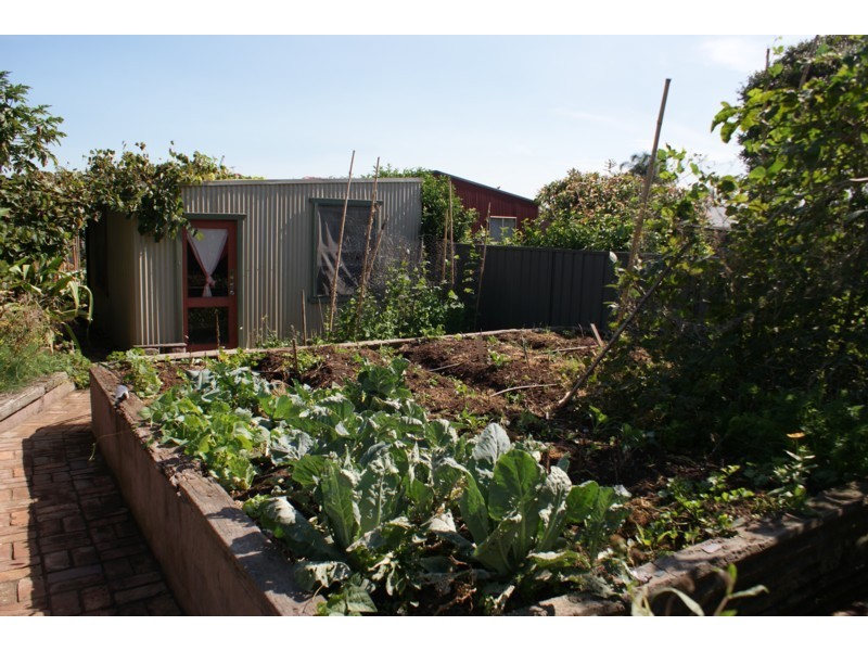 85 Dunbar Street, Stockton NSW 2295