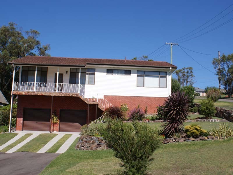 17 Collarena Cr, Kahibah NSW 2290
