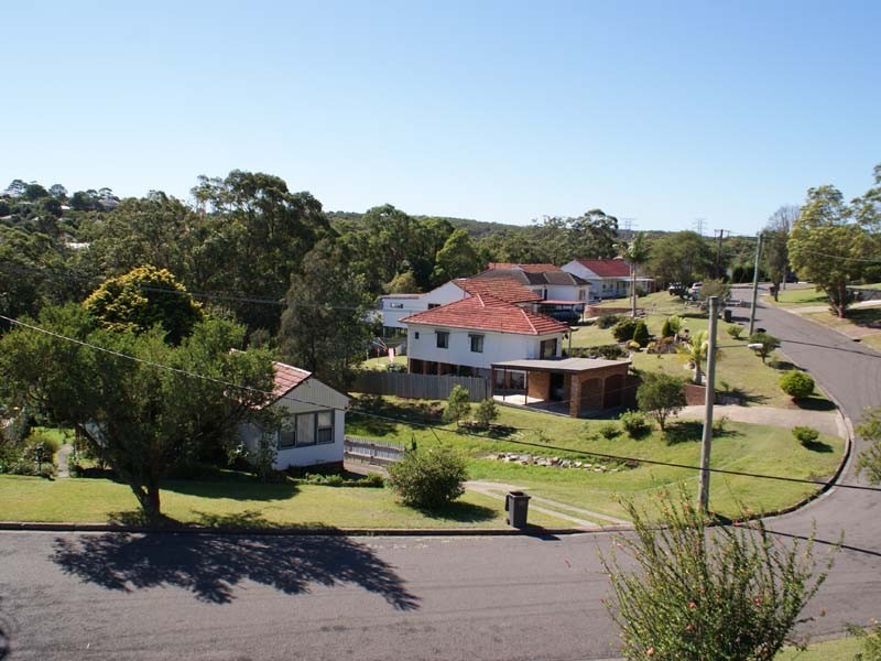 17 Collarena Cr, Kahibah NSW 2290