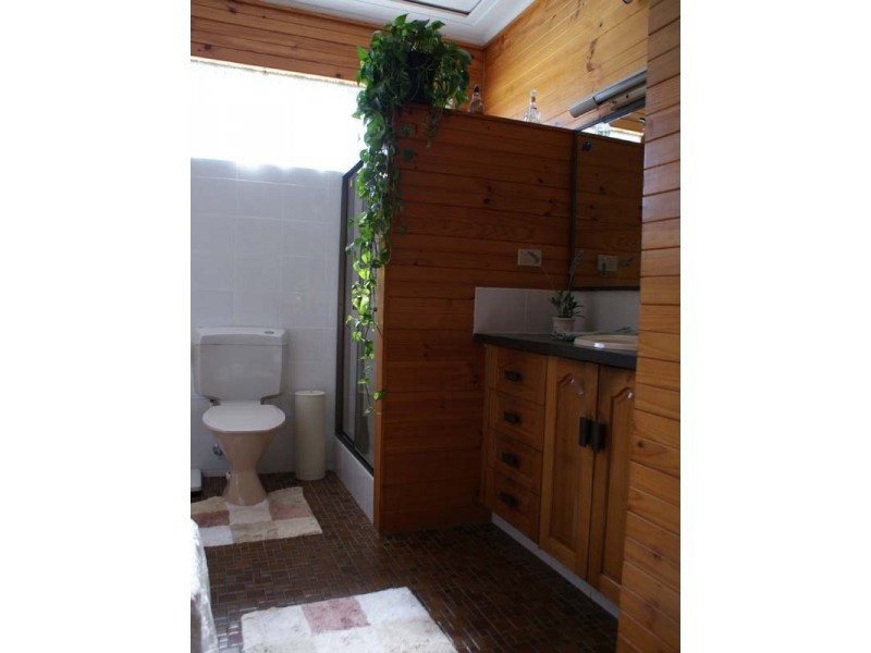 17 Collarena Cr, Kahibah NSW 2290
