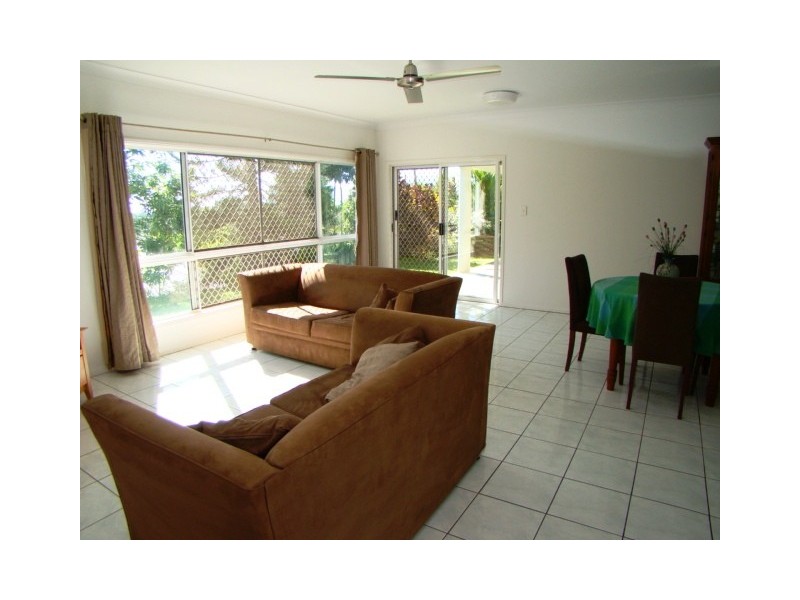 2B Cassandra Close, Cairns QLD 4870