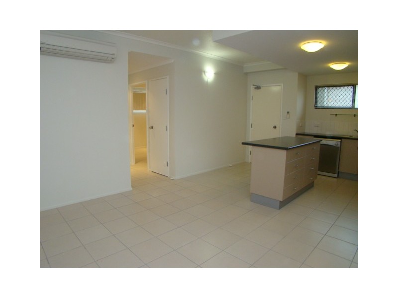 82 Martyn Street, Cairns QLD 4870