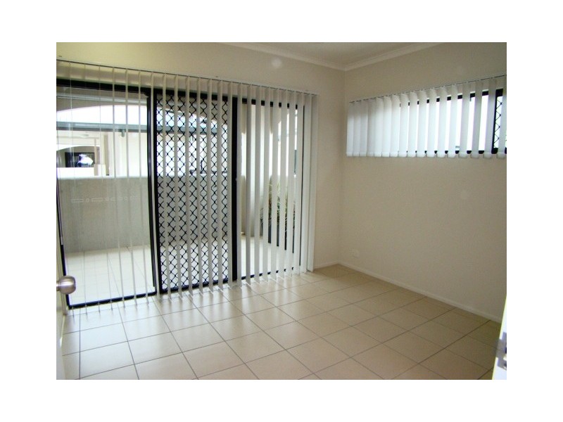 82 Martyn Street, Cairns QLD 4870