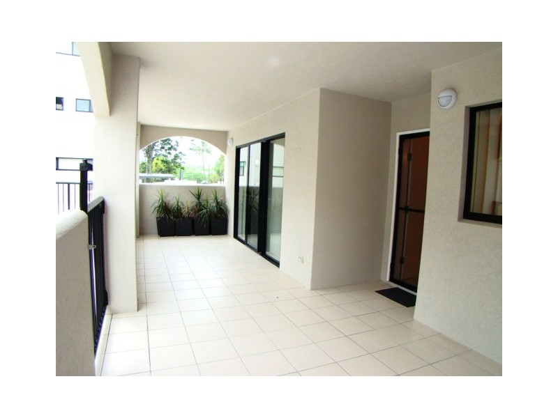 82 Martyn Street, Cairns QLD 4870