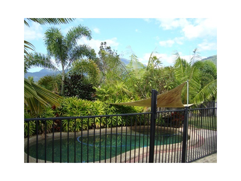 9 Surtees Close, Bentley Park QLD 4869