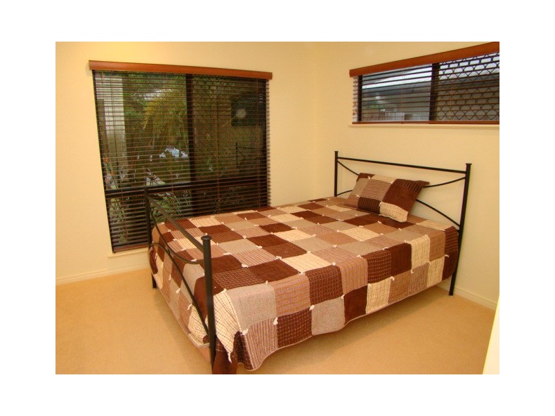 9 Surtees Close, Bentley Park QLD 4869