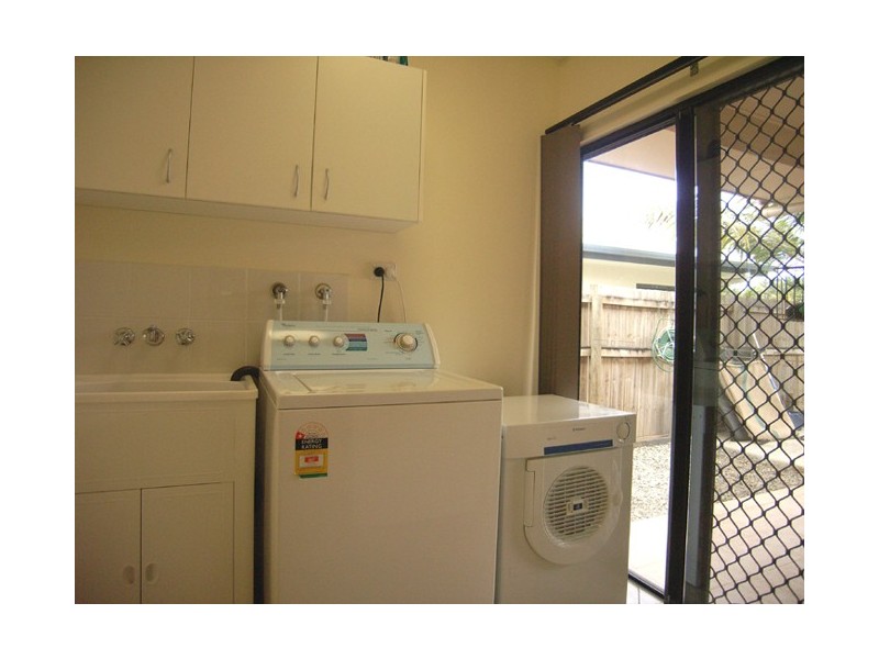 9 Surtees Close, Bentley Park QLD 4869