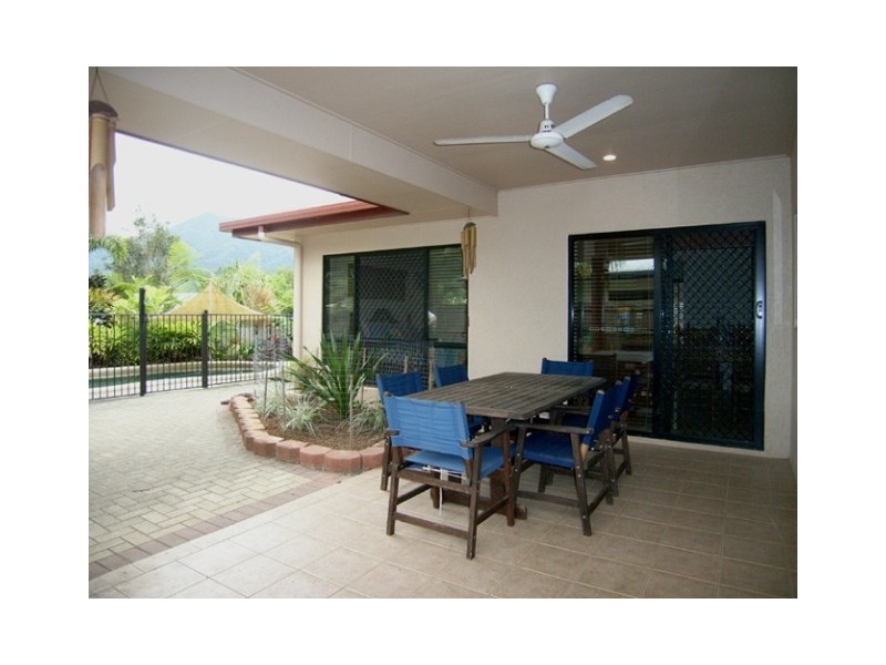 9 Surtees Close, Bentley Park QLD 4869