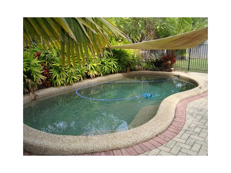 9 Surtees Close, Bentley Park QLD 4869