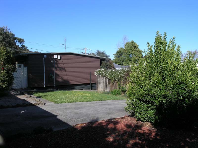 15 Robertson Crescent, Boronia VIC 3155