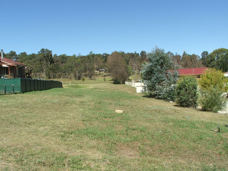 8 David St, Armidale NSW 2350