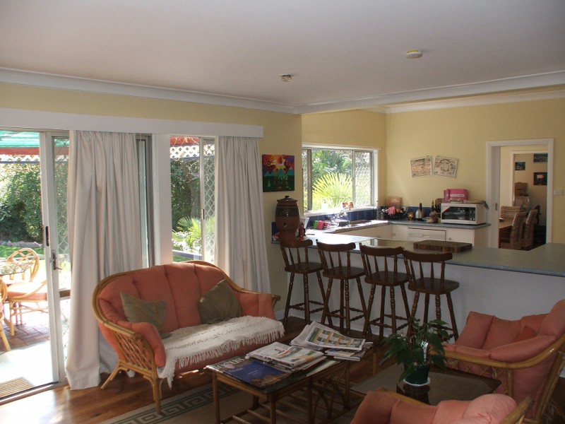 21 COLLEGE AVE, Armidale NSW 2350