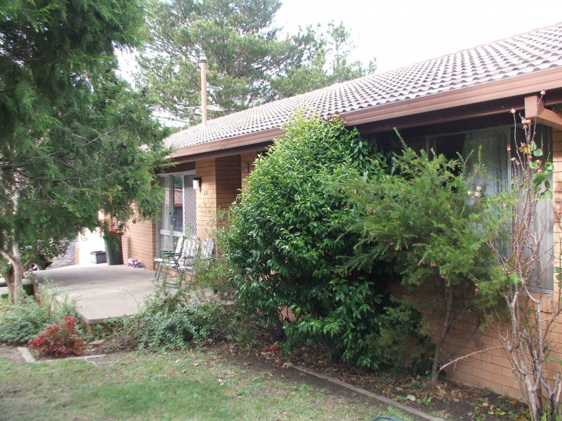 18 FREEMAN Cr, Armidale NSW 2350