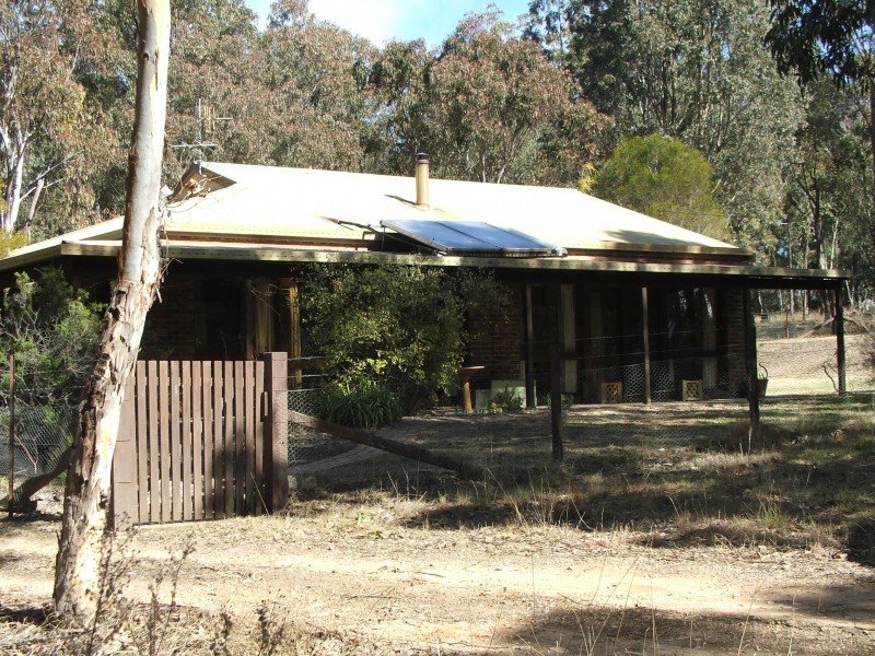 84 Kirby Rd, Armidale NSW 2350