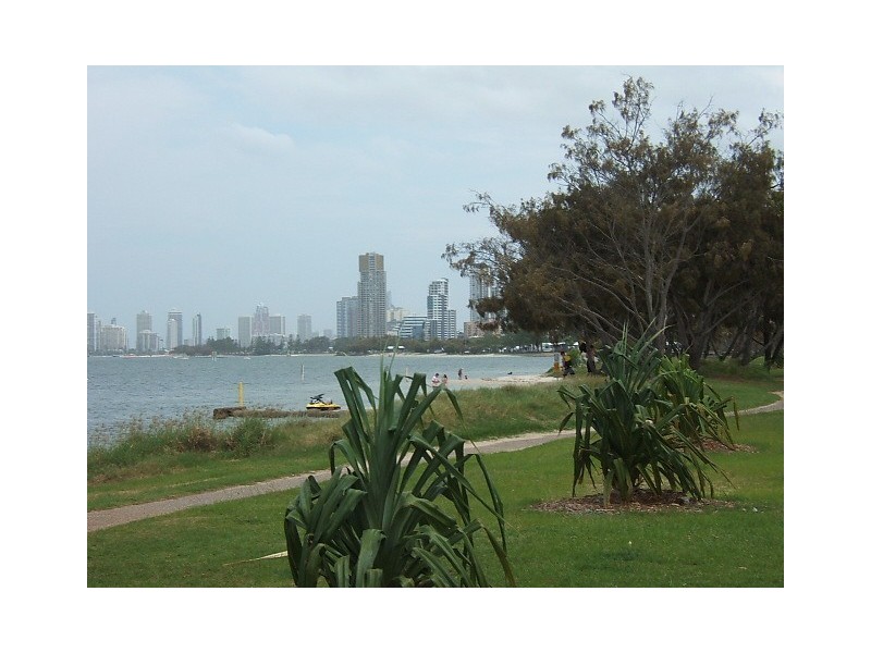 6/31 Frank St, Labrador QLD 4215