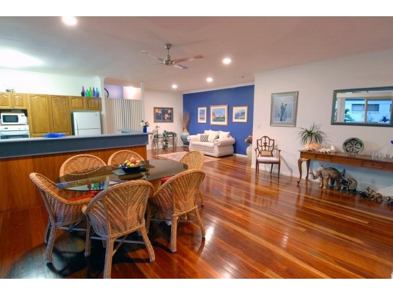 25 Barnes Drive, Buderim QLD 4556