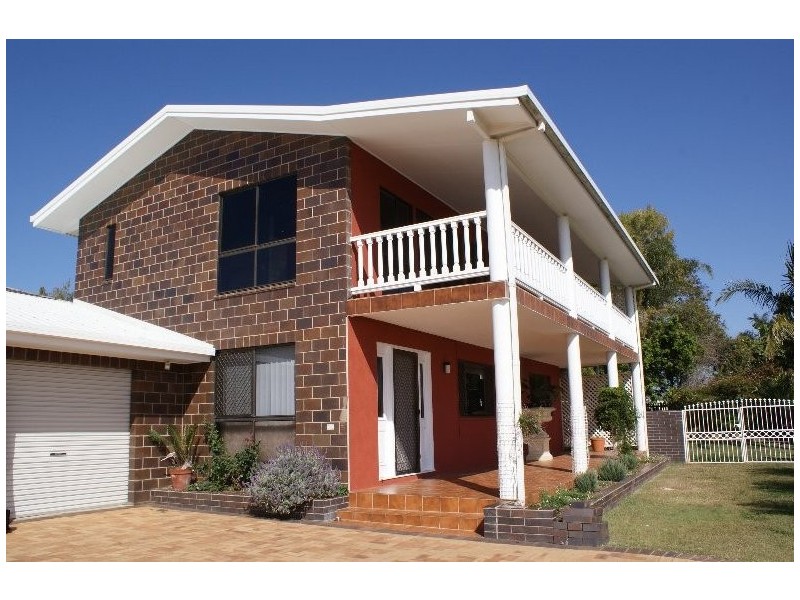 3 Byron Street, Burnett Heads QLD 4670
