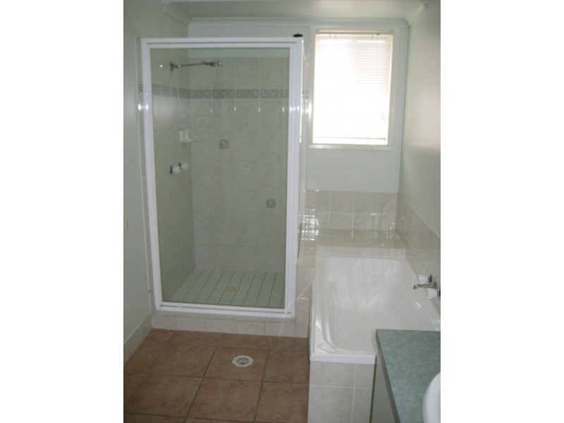 8 Plymouth St, Bargara QLD 4670