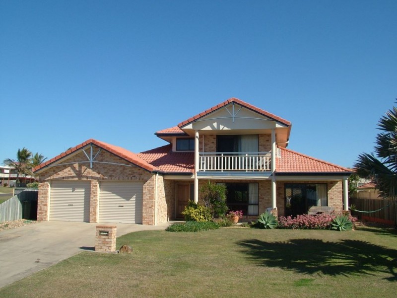 11 Sea Esplanade, Elliott Heads QLD 4670