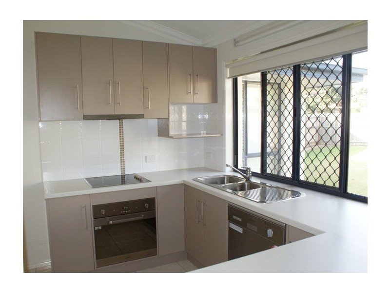 2/13 Jacques Court, Bargara QLD 4670