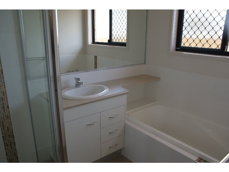 137 Fairway Drive, Bargara QLD 4670