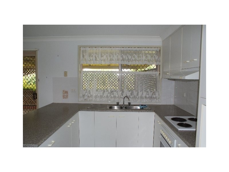 10 Ocean View Place, Elliott Heads QLD 4670