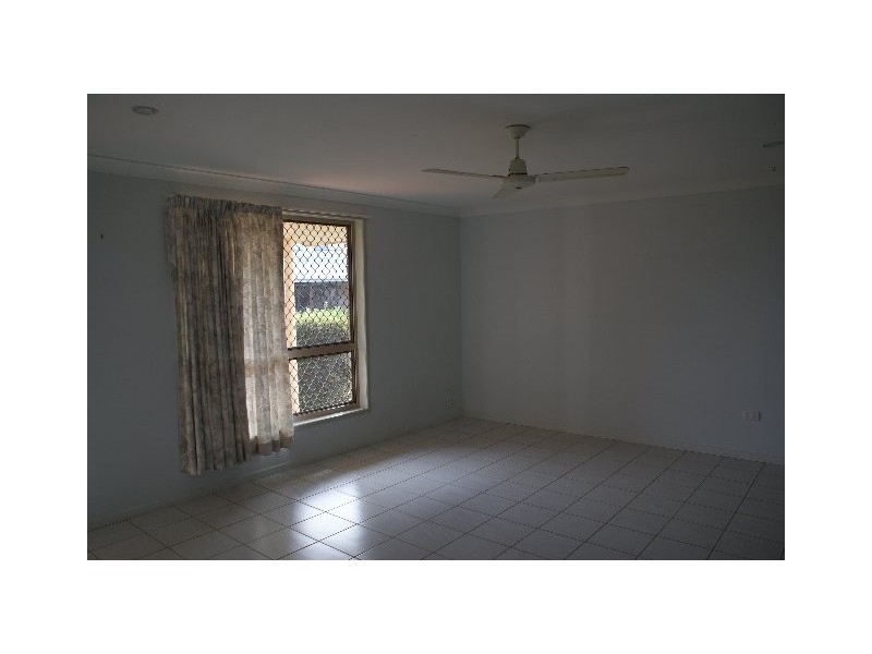 10 Ocean View Place, Elliott Heads QLD 4670