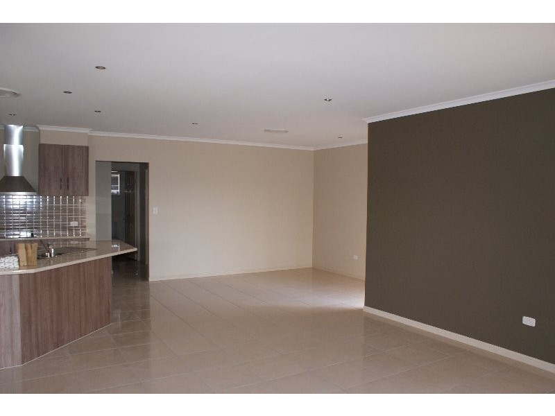 6 Hillcrest Court, Bargara QLD 4670