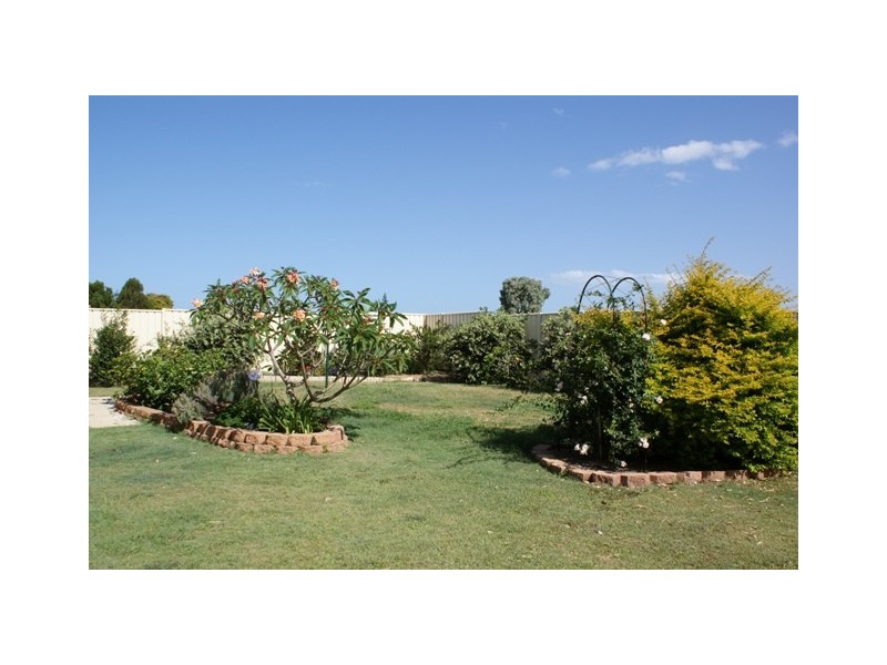 20 Zunker Street, Burnett Heads QLD 4670