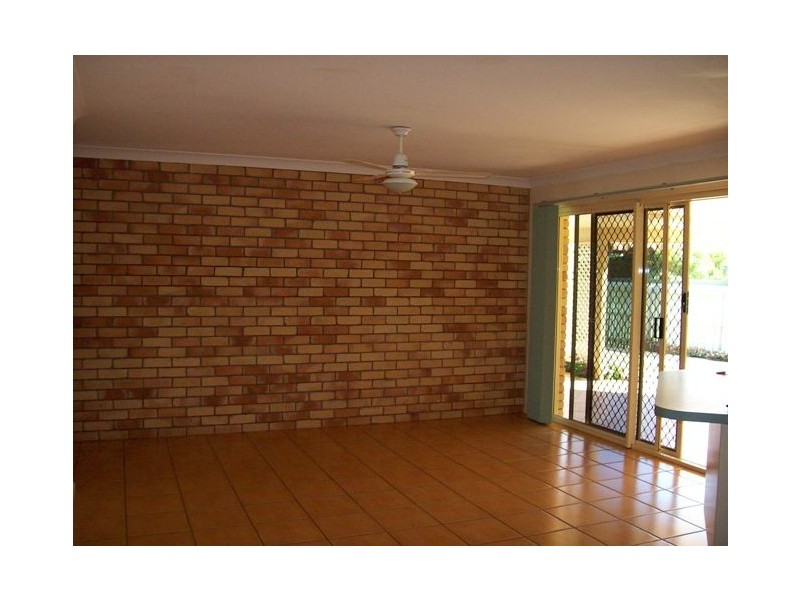 60 Neilson Ave, Burnett Heads QLD 4670
