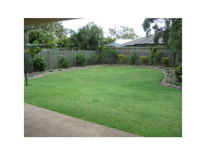4 Davidson St, Bargara QLD 4670