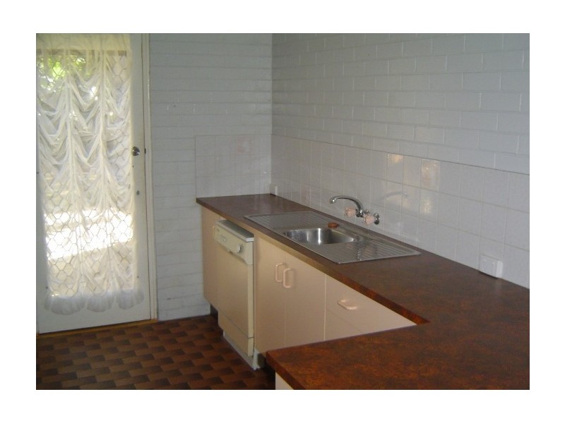 3 Somerville St, Burnett Heads QLD 4670