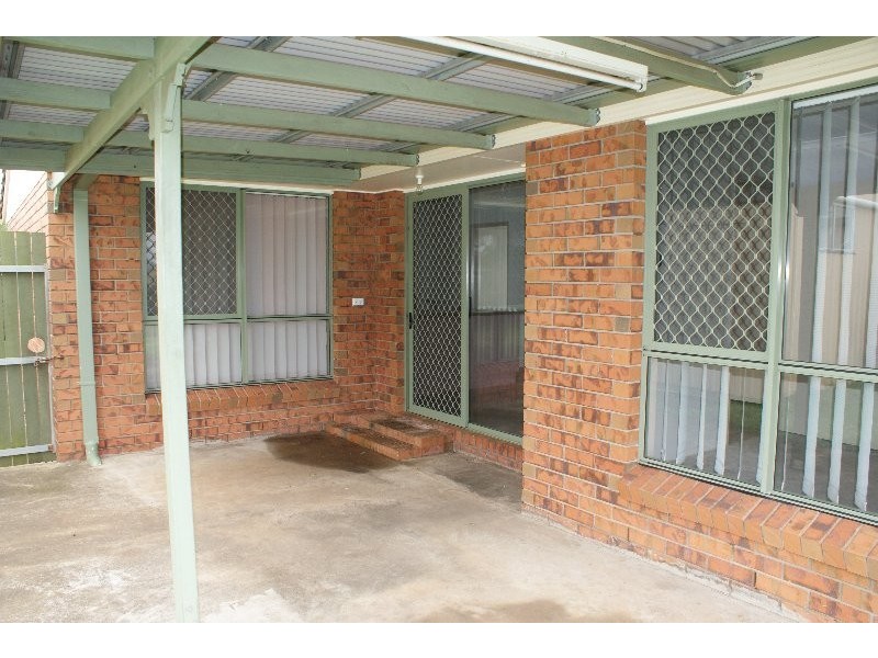 16 Marine Tce, Burnett Heads QLD 4670