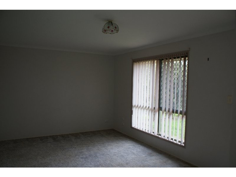 16 Marine Tce, Burnett Heads QLD 4670