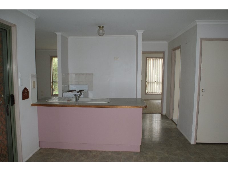 16 Marine Tce, Burnett Heads QLD 4670