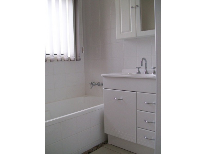 3 Hampson Street, Burnett Heads QLD 4670