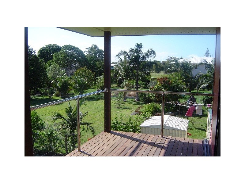 10 Powers Road, Burnett Heads QLD 4670