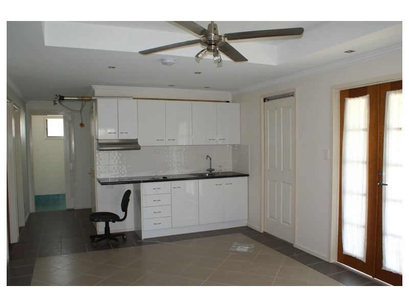 34 Moore St, Elliott Heads QLD 4670