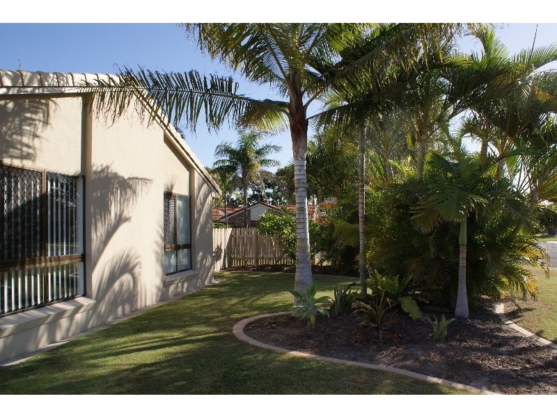 10 Fairway Drive, Bargara QLD 4670